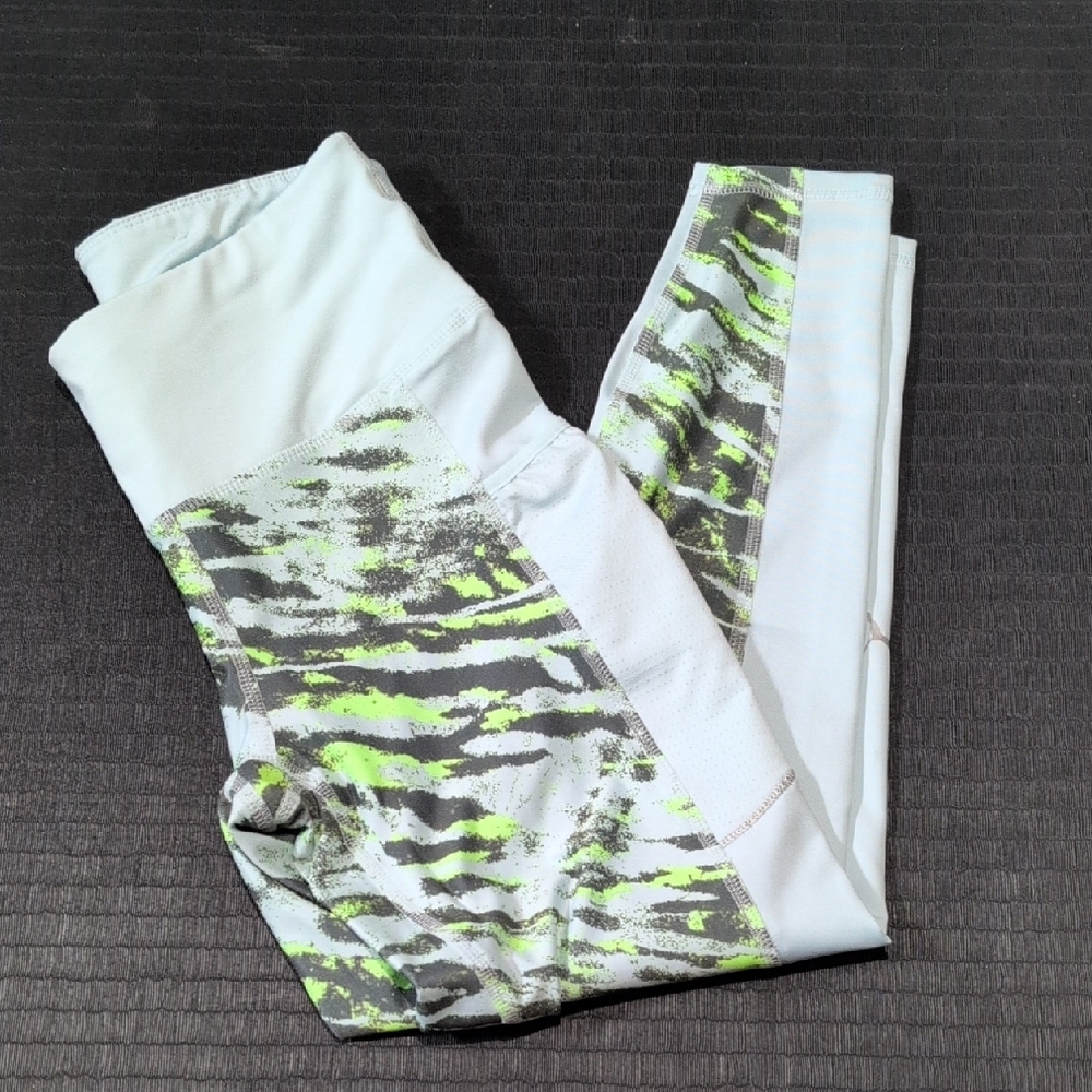 Stylish White and Green Patterned Leggings